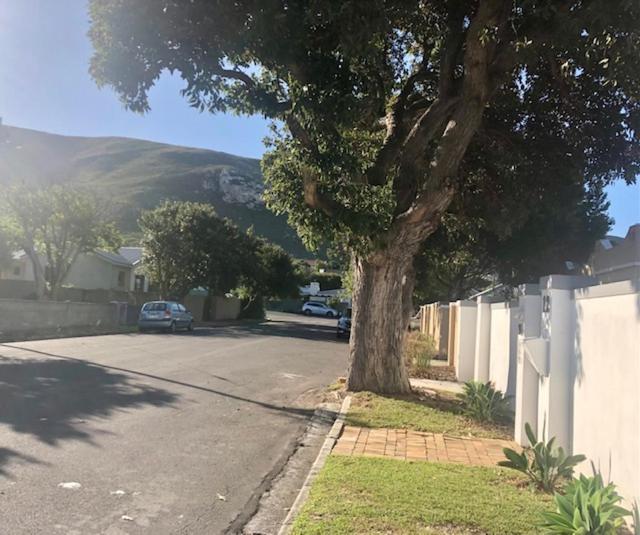 The Lily House Hotell Hermanus Eksteriør bilde